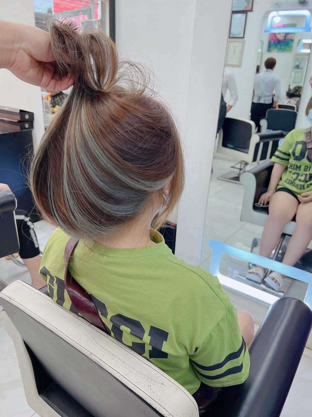 Chia sẻ 30+ Kiểu nhuộm highlight tóc ngắn đẹp