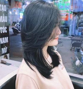 Salon uốn tóc xoăn lơi đẹp tại Sài Gòn